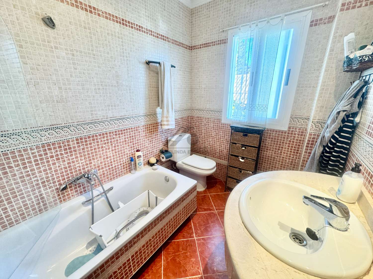 Maravillosa casa independiente con jardin y piscina