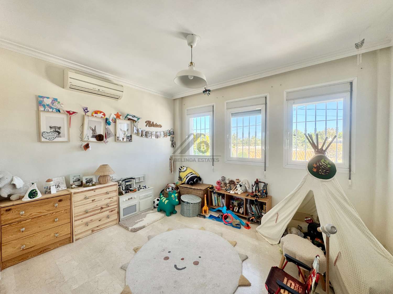 Maravillosa casa independiente con jardin y piscina