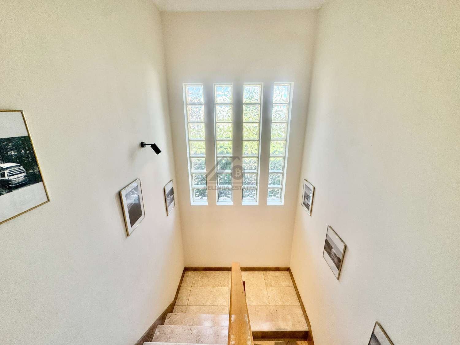 Maravillosa casa independiente con jardin y piscina