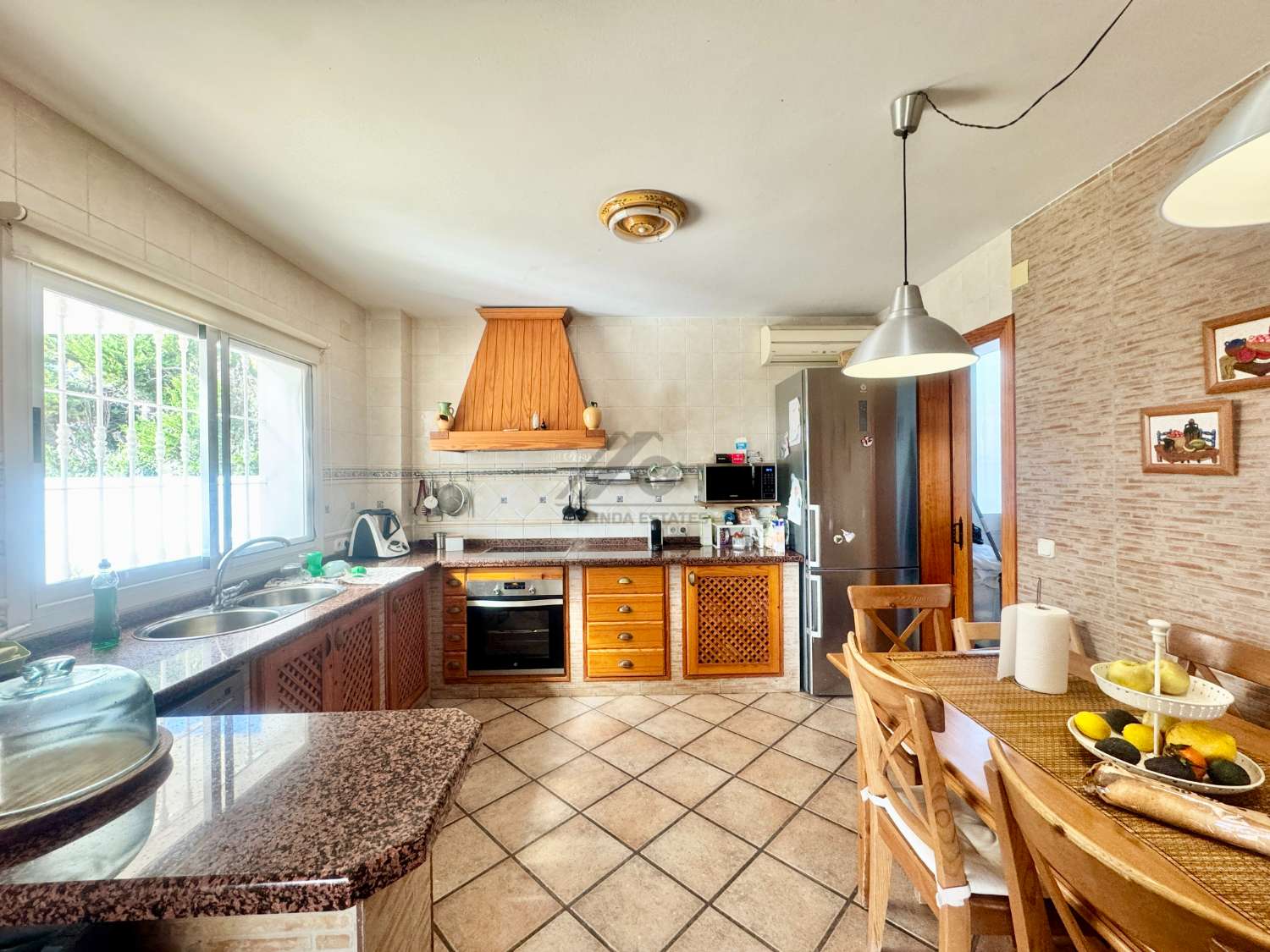 Maravillosa casa independiente con jardin y piscina