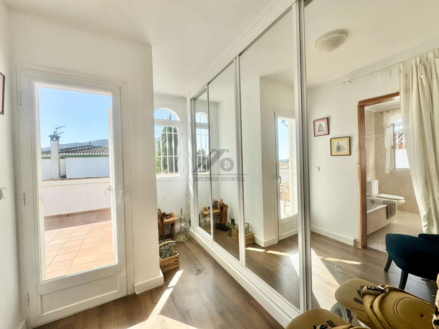 Maravillosa casa independiente con jardin y piscina