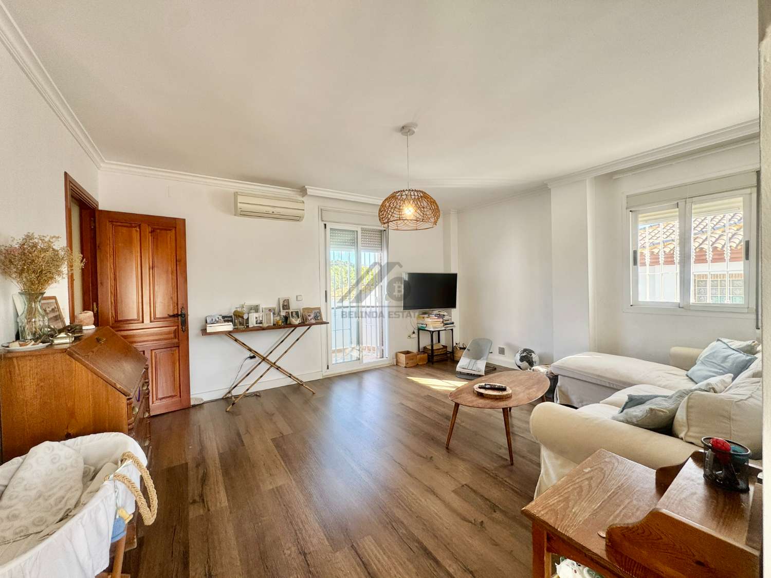 Maravillosa casa independiente con jardin y piscina