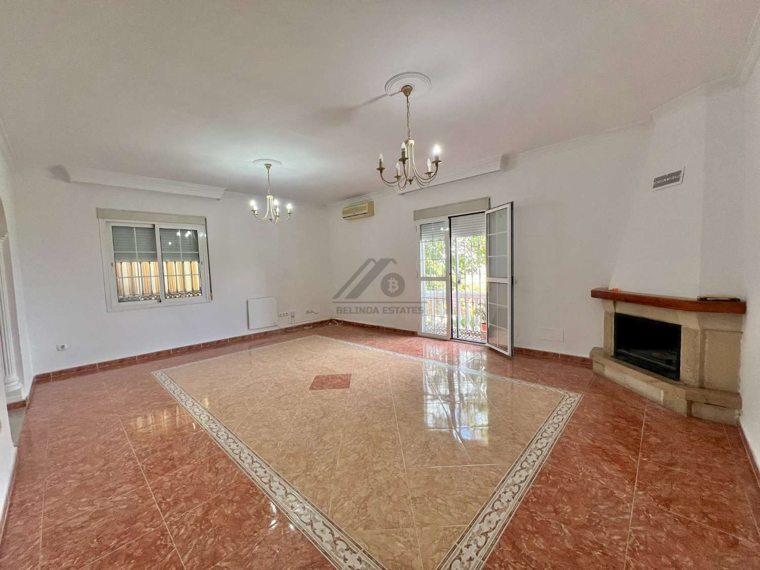 Casa Independiente con jardin y piscina en Pinos de Alhaurin