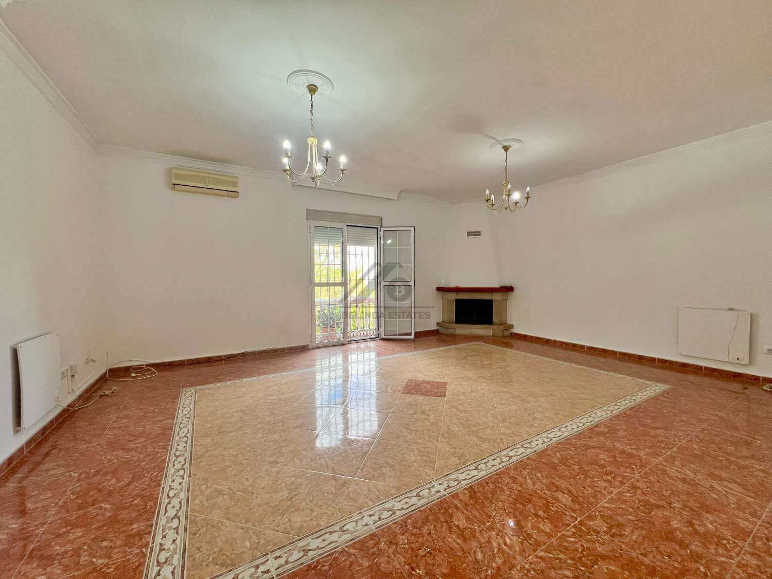 Casa Independiente con jardin y piscina en Pinos de Alhaurin