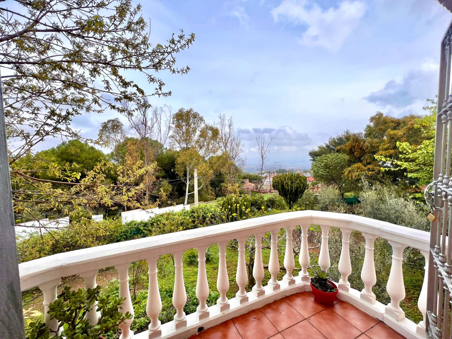 Casa Independiente con jardin y piscina en Pinos de Alhaurin
