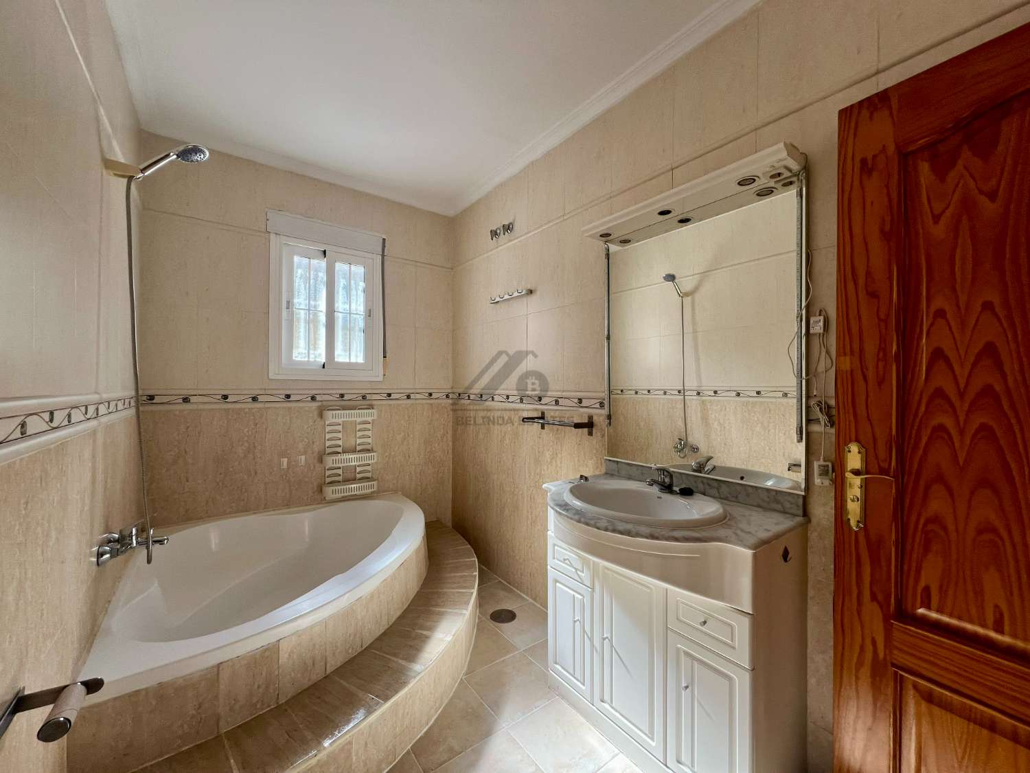 Casa Independiente con jardin y piscina en Pinos de Alhaurin