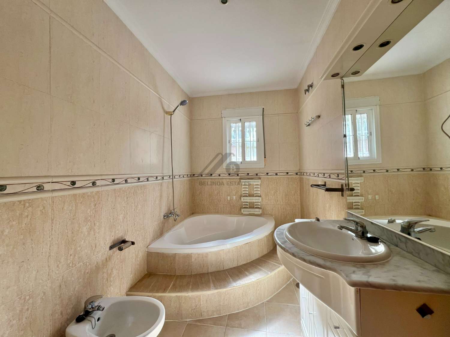 Casa Independiente con jardin y piscina en Pinos de Alhaurin